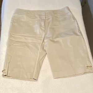 Cache long (Bermuda) shorts